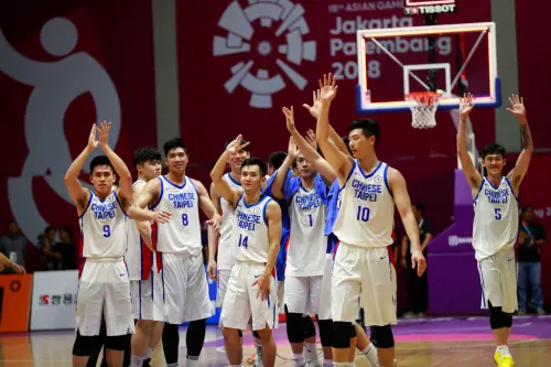 ▲U16代表隊在8月23日拿下東亞青年運動會銀牌，卻無法參加亞錦賽。圖/取自FIBA