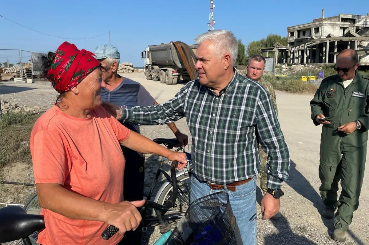 ▲烏克蘭聲稱，伊朗製的俄羅斯無人機3日晚間墜落在北大西洋公約組織（NATO）成員國羅馬尼亞領土並爆炸，羅馬尼亞原本再三否認，後來卻突然改口。（圖／美聯社／達志影像）