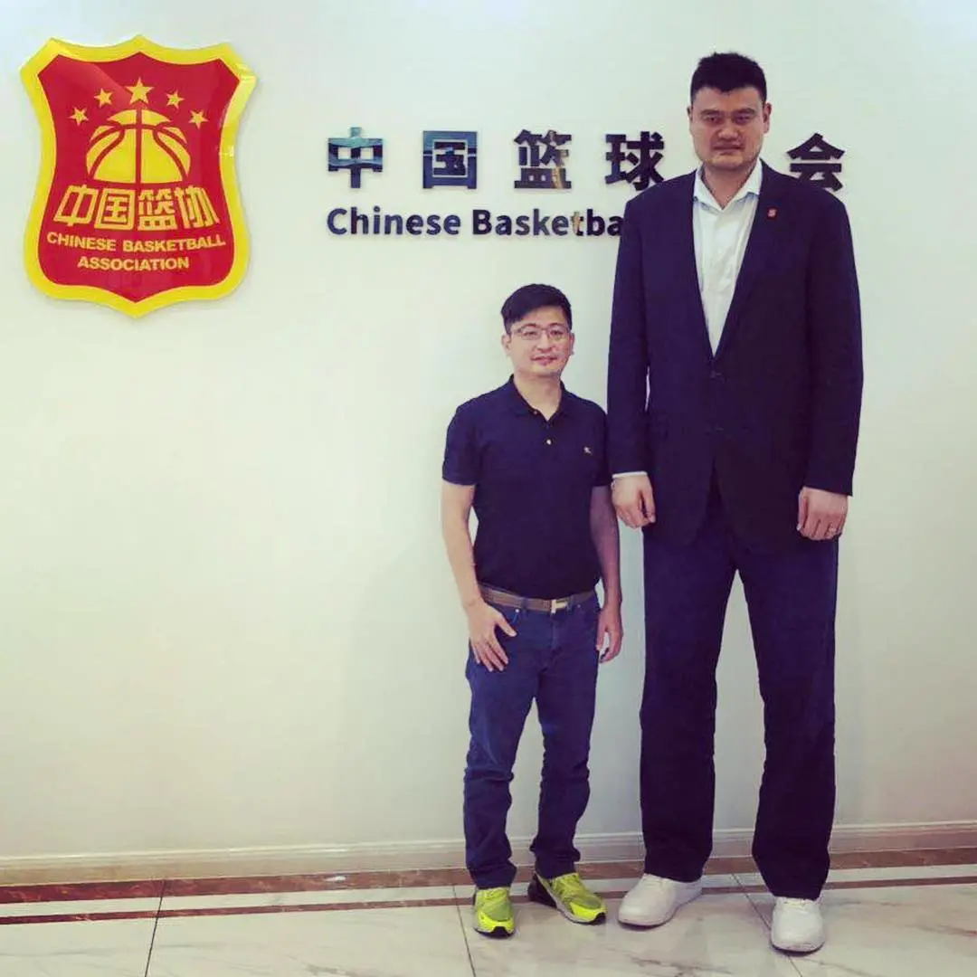 ▲籃協理事長謝典林在臉書上發文寫下「姚明，出來單挑一下呀～」，此舉讓網友氣炸，希望他可以好好做正事。（圖／謝典林臉書）