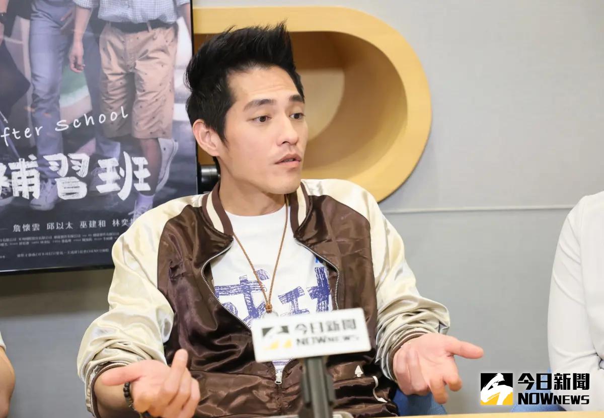 ▲藍正龍離婚3個月被目擊摟辣妹肩膀。（圖／記者鄭孟晃攝影）