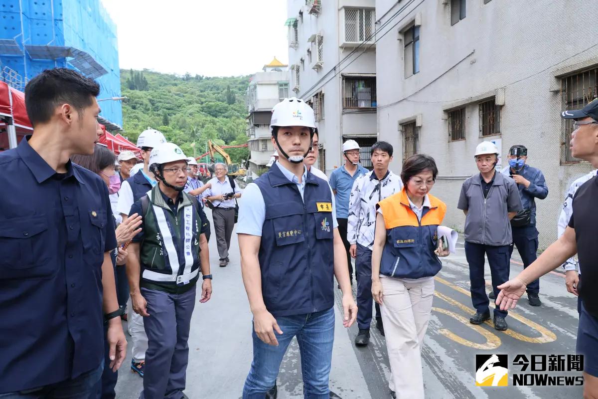 ▲大直民宅坍塌事件，台北市長蔣萬安一日內二度前往現場勘災。（圖／記者鄭孟晃攝，2023.09.08）