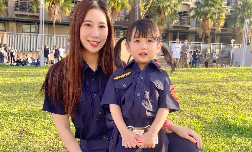 ▲紅豆妹的媽媽任職桃園市警察局刑大人事室。（圖／翻攝自紅豆妹（阿豆）臉書專頁）