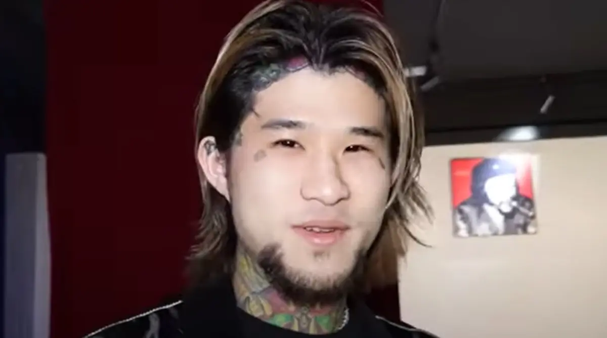 ▲YouTuber團體「大麻煩」成員「重讀」（陳昱中），騎乘黃牌重機行經台北市士林區承德橋，遭53歲的張姓男子酒駕撞上。（圖／翻攝重讀教條youtube）