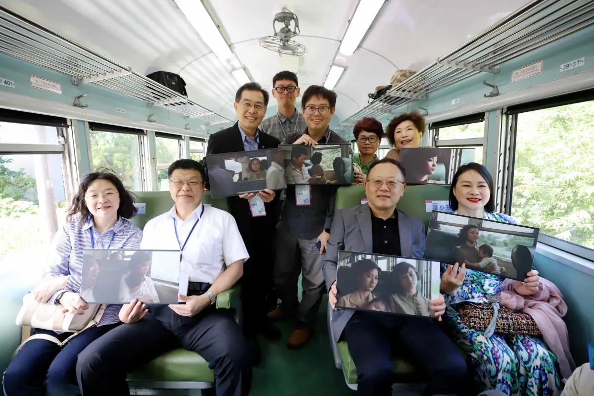 ▲迎接2023臺灣文博會，「藍皮文博號－文化走讀藍皮記憶」專列活動，今（9）日上午於南港站開行首發列車，全程運行於宜蘭線山海之間。（圖／文化部）
