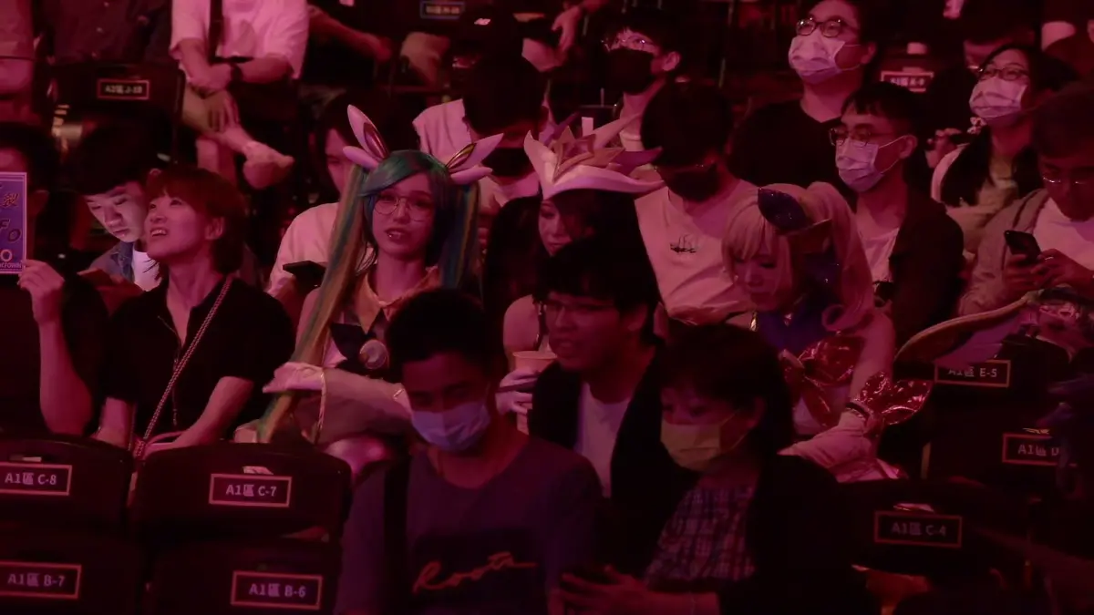 ▲《英雄聯盟》太平洋職業聯賽PCS（Pacific Championship Series）決賽今（9）日在台北和平籃球館火熱開打，現場人潮相當驚人。（圖／YT@LoL Pacific Championship Series）