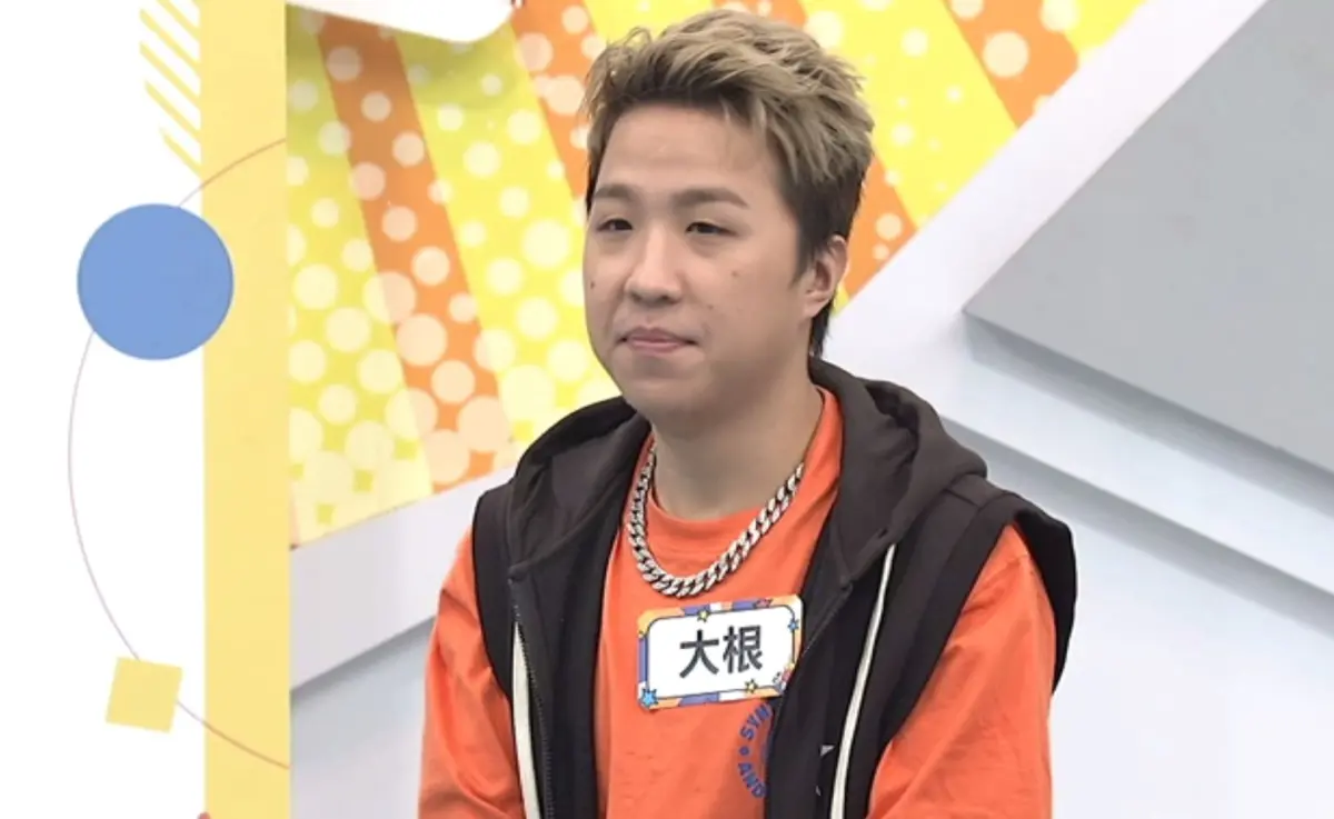 ▲藝人大根（黃亮鈞；如圖）今（14）日涉入閃兵案件，引發軒然大波，而稍早他發布190字聲明文道歉，承認靠病歷申請免役逃兵，「就此次事件深表悔意，除了應負的法律責任外，亦將依循日後兵役機關命令依法服役。」（圖／中天綜合台提供）