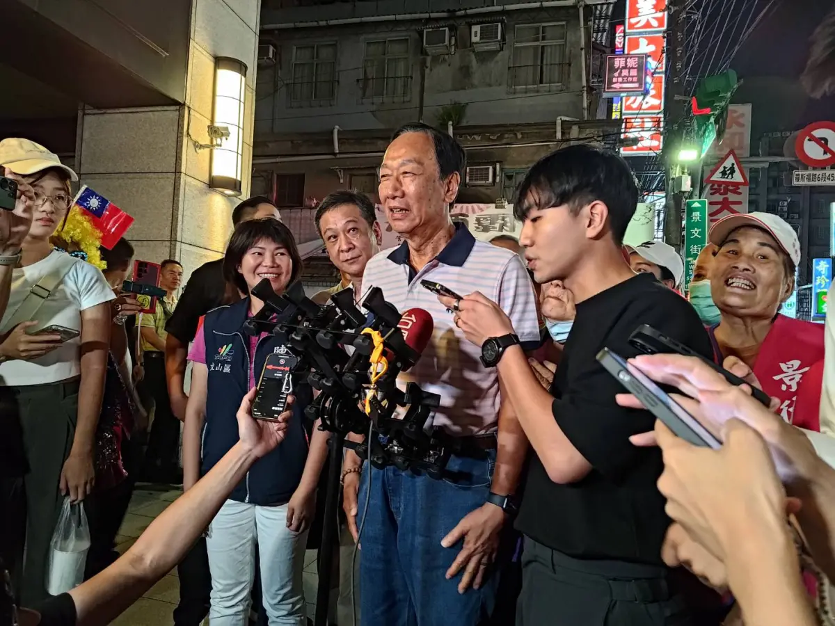 ▲高虹安被質疑藉男友身分，實質為白手套和建商承租豪宅；對此，郭台銘今晚間受訪，對高虹安表達力挺，也呼籲用行動力、法律自證清白。（圖／記者翁子竣攝，2023.09.11）