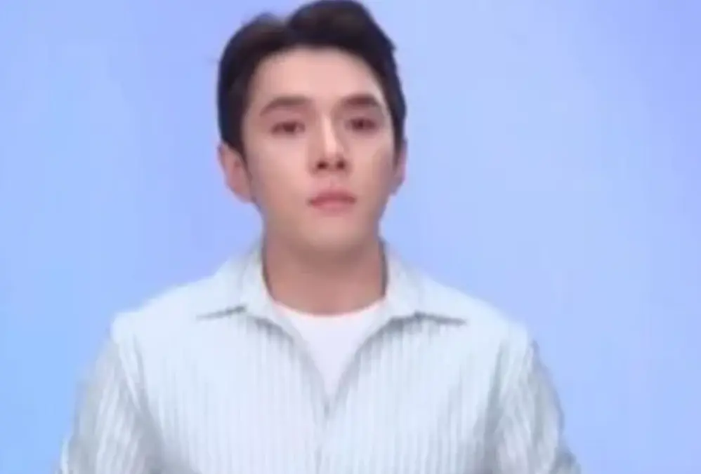 ▲中國「直播一哥」李佳琦日前失言，11日在鏡頭前落淚道歉。（圖／李佳琦直播）