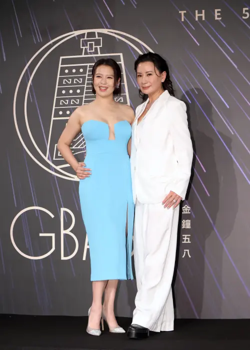 ▲左起劉品言、陳亞蘭都達到共識,決定不走今年的紅毯,希望把時間留給更需要的主角們。(圖/記者陳明中攝影) ▲左起劉品言、陳亞蘭都達到共識,決定不走今年的紅毯,希望把時間留給更需要的主角們。(圖/記者陳明中攝影)