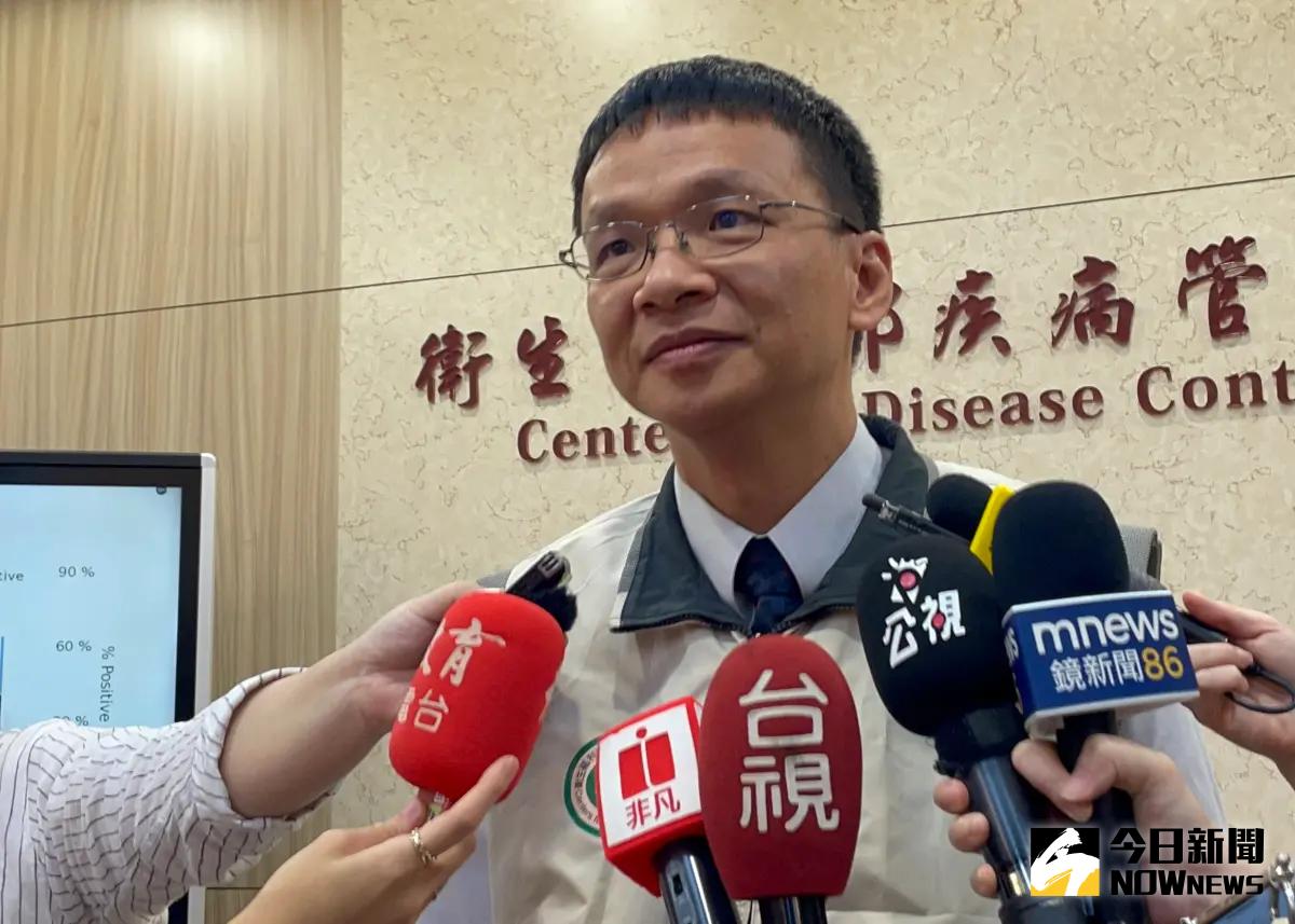 ▲疾管署防疫醫師蘇家彬今（12）日出席例行疫報記者會，說明流感併發重症個案。（圖／記者林志怡攝，2023.09.12）