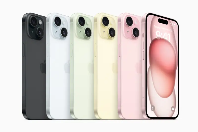▲iPhone 15 和iPhone 15 Plus 正如外傳擁有動態島，提供粉紅色、黃色、綠色、藍色和黑色，iPhone 15售價為2萬9900 元起；iPhone 15 Plus售價3萬2900元起。台灣9月15日晚上8點開始預購。（圖／官方提供）