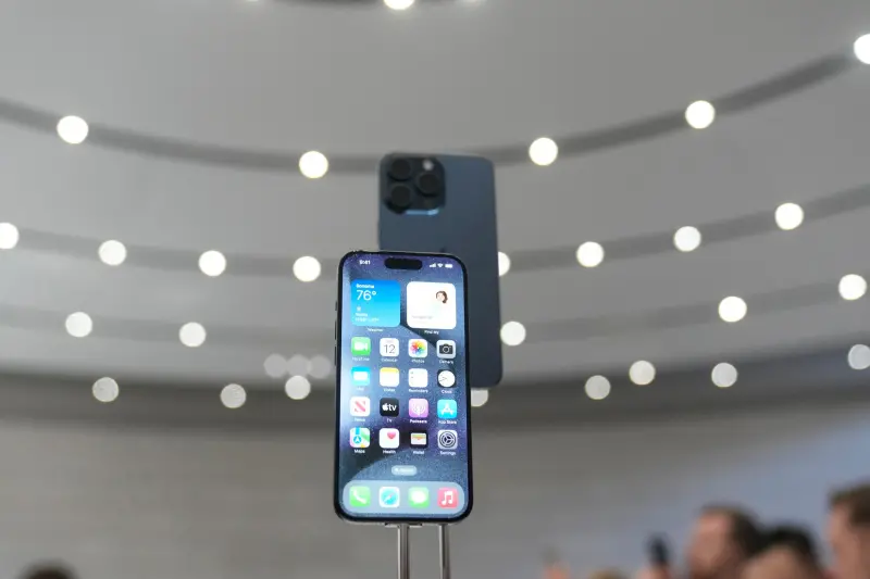 ▲iPhone 15系列新機在今（13）日正式發表，迎來「Type-C」功能讓不少果粉相當興奮，而動態島也全面下放至iPhone 15基本款機型。（圖/達志影像/美聯社）