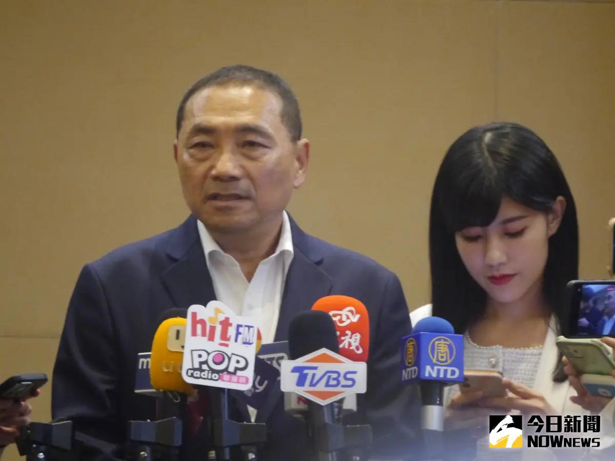 ▲對於台農坦承進口巴西蛋誤標效期下架，侯友宜在市政會議上受訪說請當過醫生的賴清德出來說明。（圖 ／記者吳嘉億攝，2023.09.13）