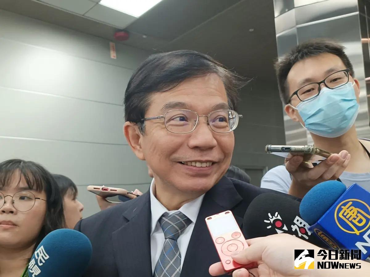 ▲交通部長李孟諺今（30）日向媒體透露，中華郵政將有新的人事異動，預計將由王國材擔任董事長再創佳績。（圖／記者許若茵攝，2023.09.13）