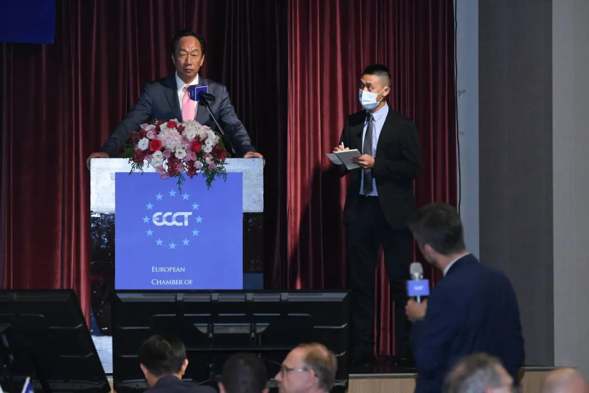 ▲郭台銘明將正式召開記者會宣布副手人選，但被問及是否同日就會去登記連署？郭今受訪明確表示「不會」，並預告明天早上8點半你們就會知道。（圖／記者林調遜攝，2023.09.13）