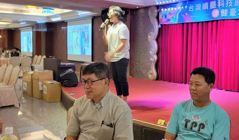 ▲前民眾黨台中市黨部主委郭達鴻(中),目前為蔡壁如的立委選戰操盤。(圖/翻攝郭達鴻臉書,2023.09.13)