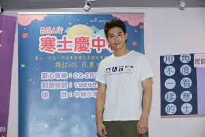 張立昂(圖/記者鄭孟晃攝) ▲張立昂被警察抓回去管束後首露面,神情緊張。(圖/記者鄭孟晃攝)