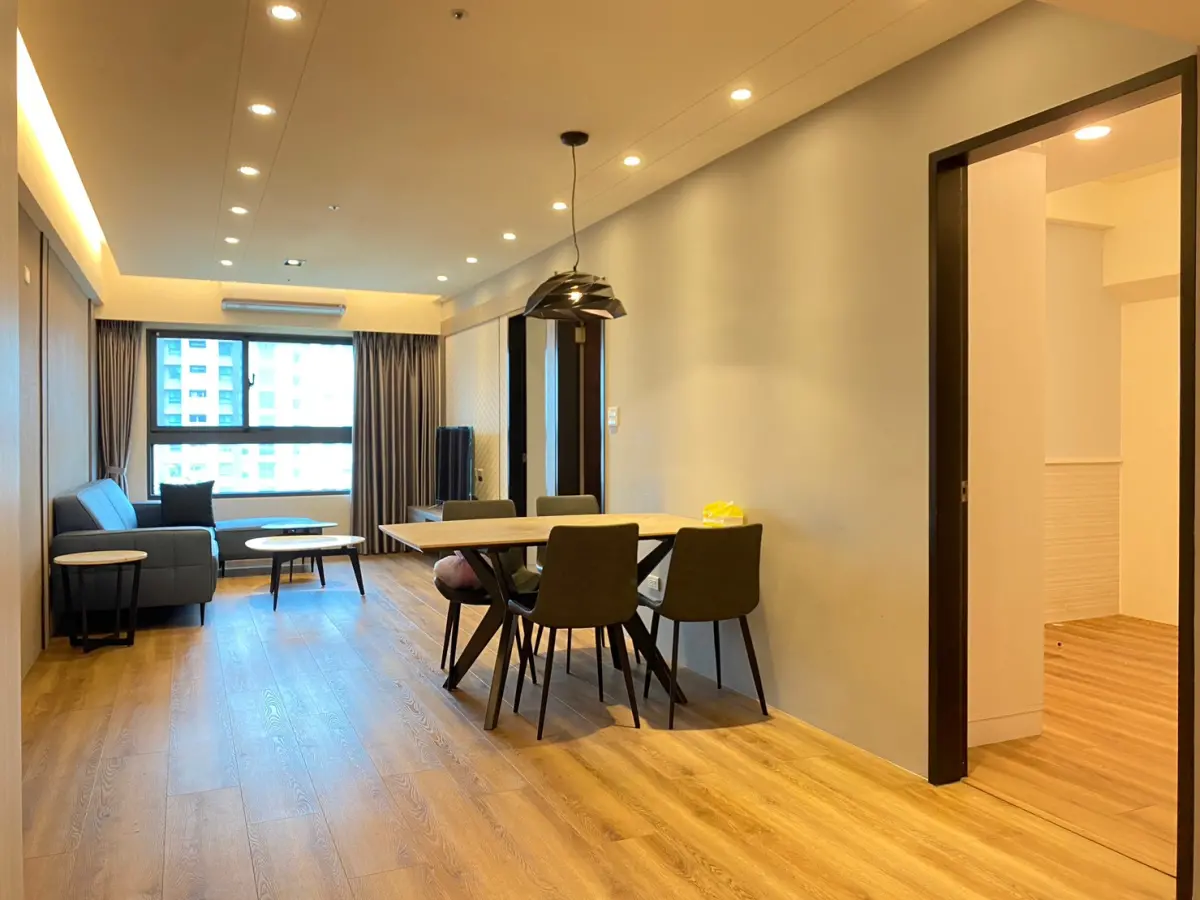 ▲詐團虐死3人的「青埔寨」1150萬元賣出，屋主帳面小賺70萬元，無損脫手。（圖／我是凶宅！！買賣/法拍/投資/撿便宜/屋主自租自售/仲介/資訊新聞/全台/禁廣告只有凶宅可進。臉書）