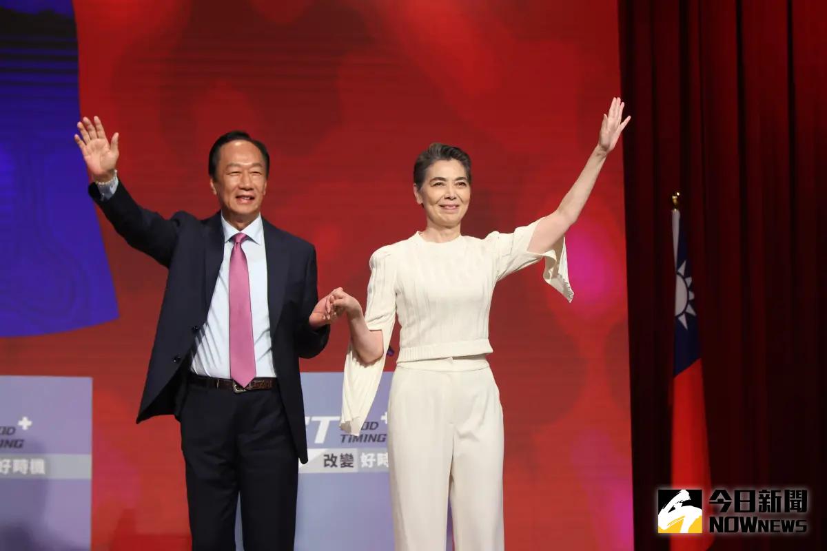 ▲賴佩霞（右）入圍本屆金鐘獎迷你劇女配角獎，透露郭台銘第一時間就送上祝福。（圖／記者陳明中攝）