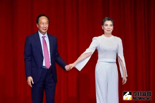 郭台銘聯手賴佩霞沒啥加分!學者揭「致命劣勢」:郭董無牌可打了