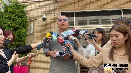 ▲陳永雄（中）是香港香港資深電影人，對於《周處除三害》的票房分紅爭議，也透過英屬維京群島叁叁喜喜股份有限公司發出聲明與律師函來解釋，並對媒體報導保留依法追訴的權利。（圖／NOWNEWS資料照）