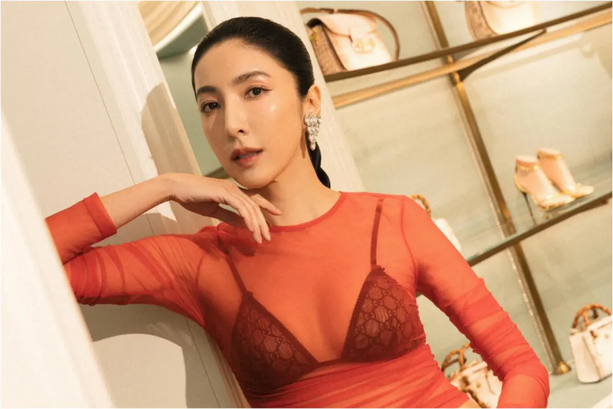 ▲楊謹華尺度破表，她身穿紅色透視裝，全身兼具性感及優雅，一出場即辣翻全場。（圖 / 楊謹華臉書）