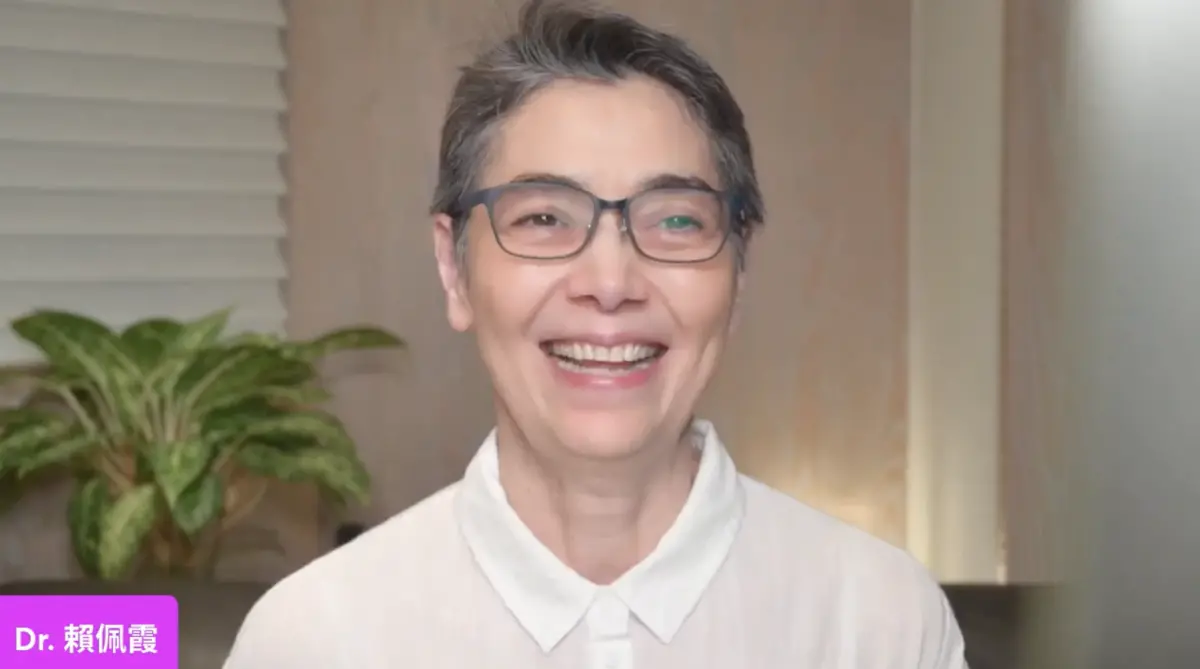 ▲賴佩霞今日晚間開直播時發表入圍金鐘獎感言，她表示當下心情真的非常開心，同時也很感謝《人選之人》製作單位。（圖／翻攝自賴佩霞臉書直播）