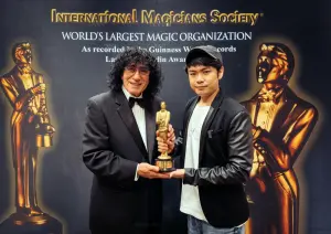 台灣之光！簡子勇奪魔術界奧斯卡梅林獎　相隔13年亞洲唯一獲獎者
