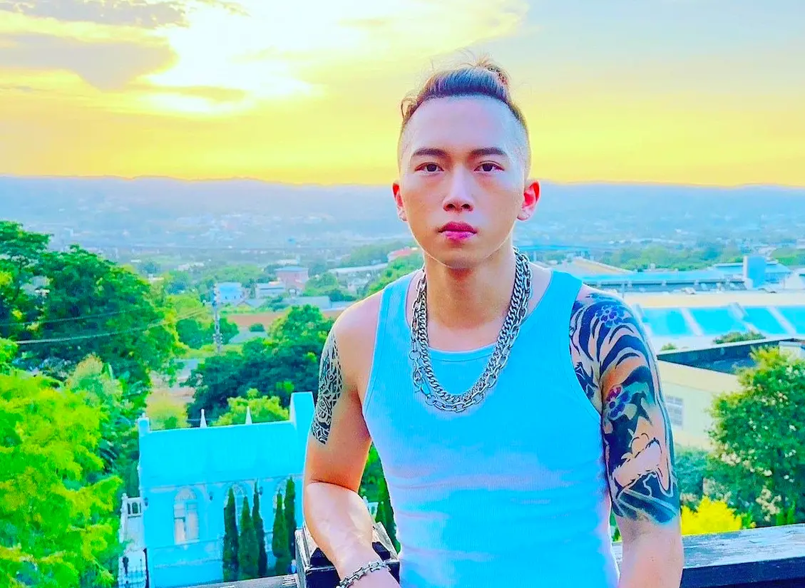 ▲周靄宏推出單曲〈抖音經〉，光是2秒的MV畫面就砸了10萬元。（圖／周靄宏提供）