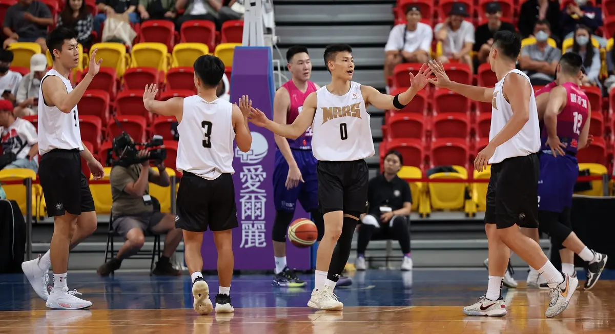 ▲台新戰神今日在跨聯盟賽發揮出色，不過教練布萊恩認為球隊在防守端有一些需要改進的部分。（圖／籃協提供）