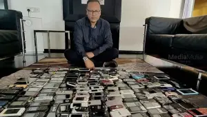 最愛舊手機！大馬男子30年蒐集500支手機　留給後代當「傳家寶」
