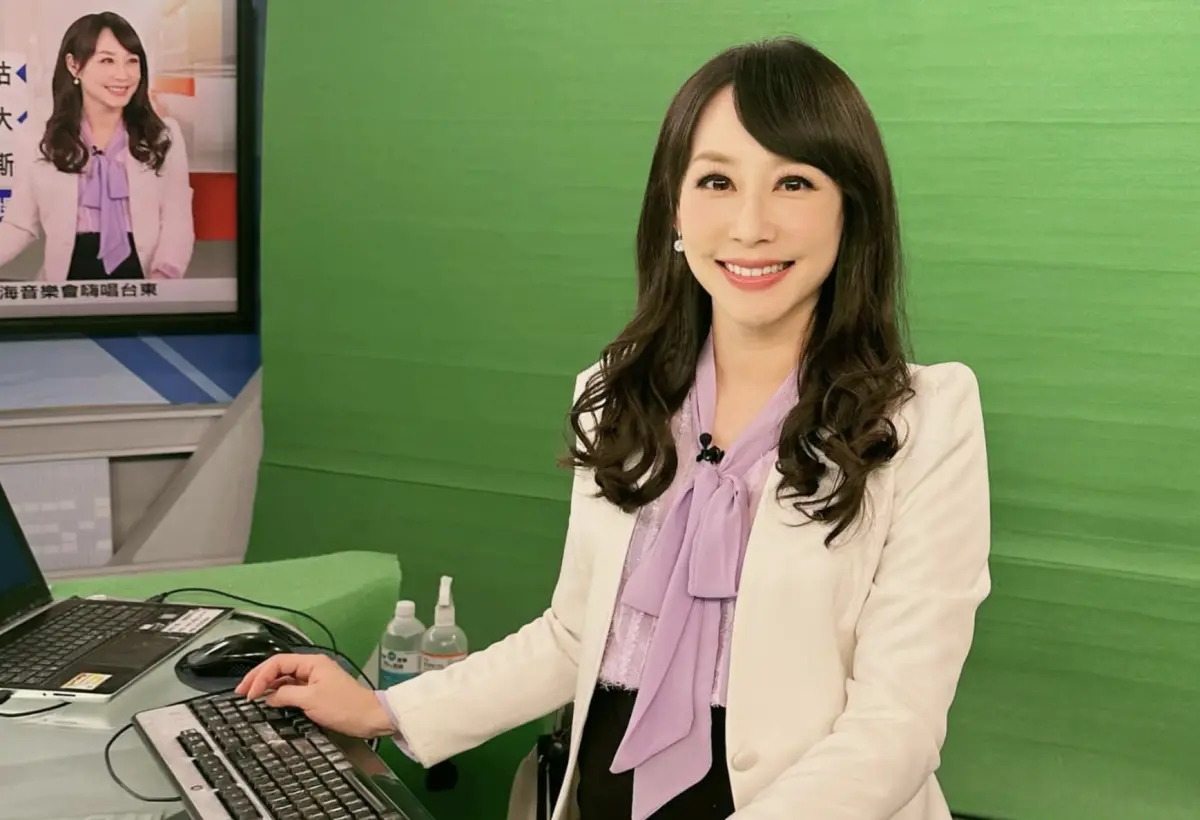 ▲吳宇舒為了待產才剛離開主播台不久，昨日在臉書開心宣布將於產後第59天復出，18日要回歸職場繼續播報新聞。（圖／翻攝自吳宇舒臉書）
