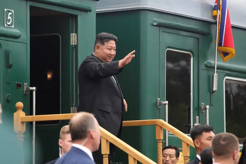 ▲金正恩結束俄羅斯訪問行程，搭上專用防彈列車返回北韓。（圖／美聯社／達志影像）