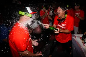 MLB／藤浪晉太郎比大谷翔平還快享受香檳浴！金鶯睽違7年進季後賽
