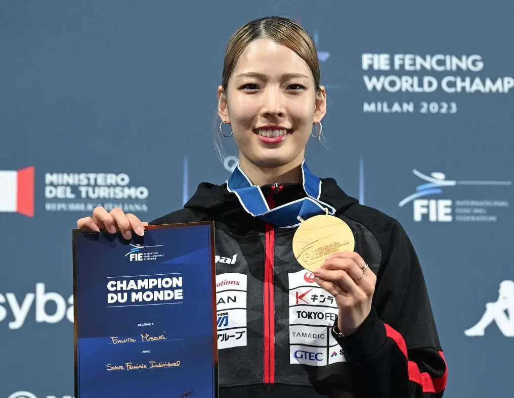 ▲日本亞運最正掌旗官江村美咲，24歲美女劍士外型超甜美。（圖／取自江村美咲IG)