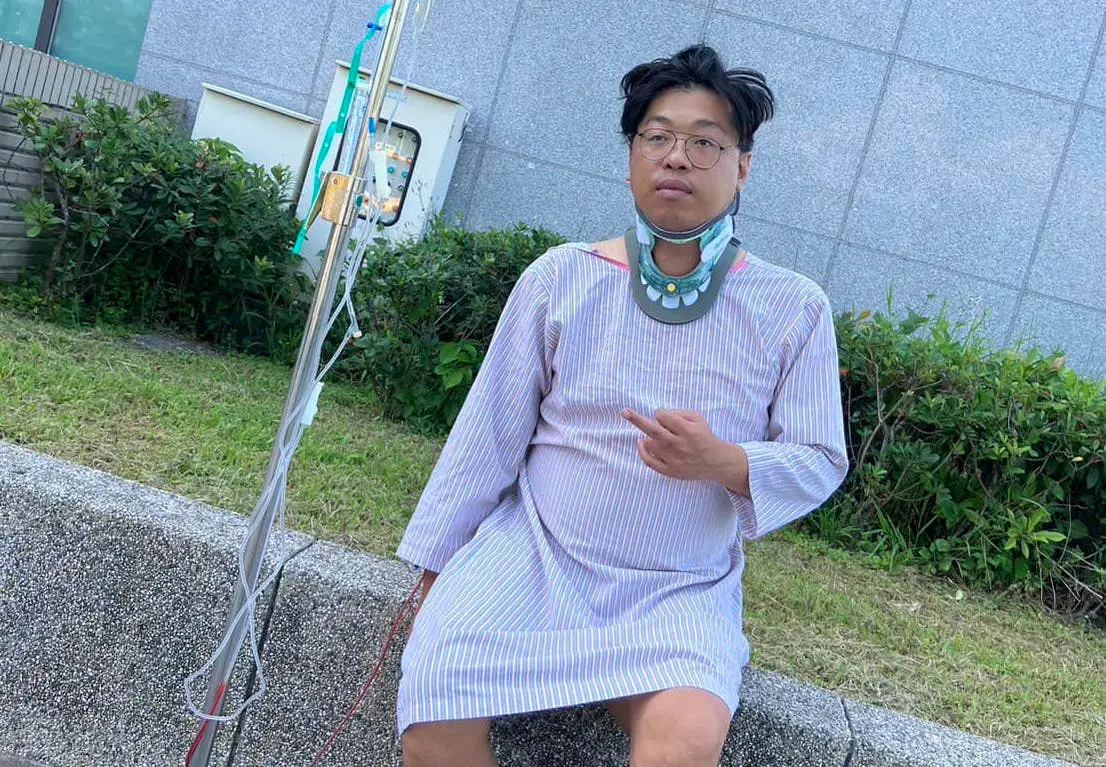 ▲亞洲統神好友「基隆東」日前參與直播實境節目《單身即D寓》，卻因跳水意外緊急送醫，近日他也透過直播向觀眾回報狀態。（圖／基隆東粉專）