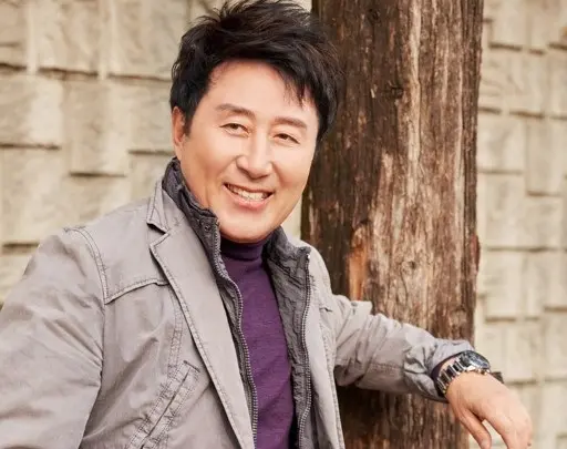 ▲韓國演員盧永國因心臟麻痺突然驟逝，享壽75歲。（圖／翻攝自盧永國官網）