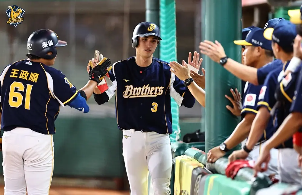 ▲中信兄弟陳文杰開轟，連續2天大爆發，中信兄弟12:2擊敗統一獅。（圖／中信兄弟提供）