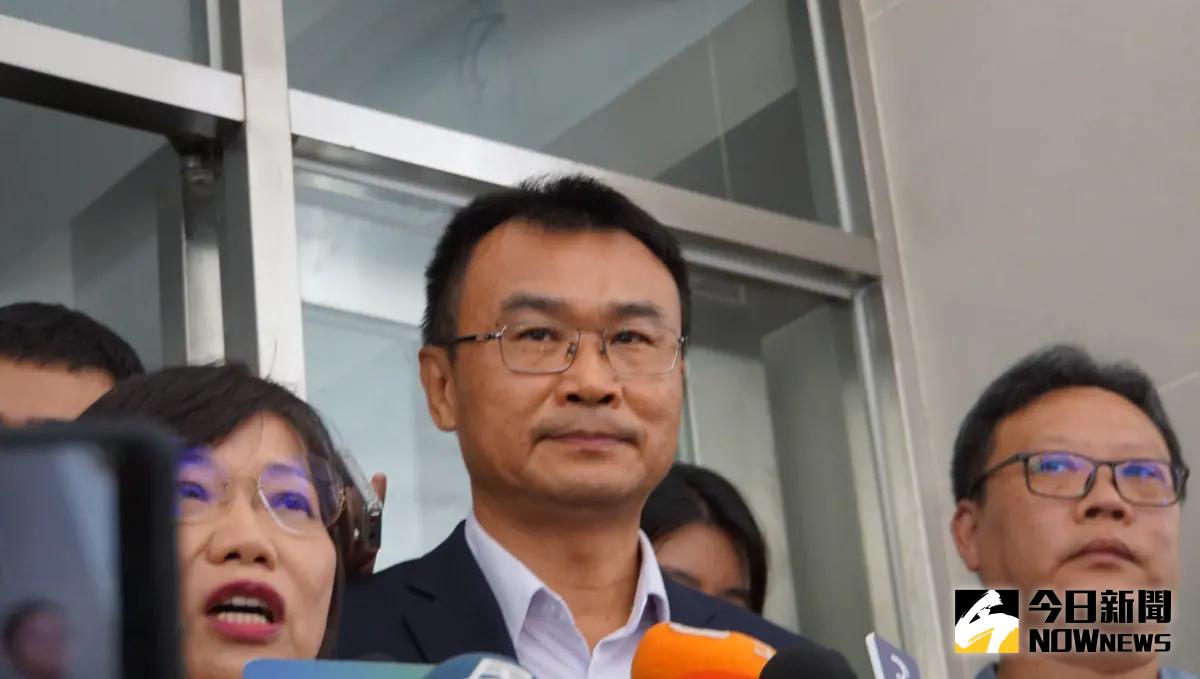 ▲陳吉仲今晚間在臉書發文宣布請辭農業部長，多名國民黨人士在該篇貼文留言提出質疑，王鴻薇更痛批「早就該辭！廢話一堆！」（圖／記者炯昌攝）