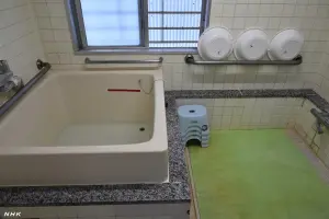 ▲為了因應高齡犯罪者增加,日本監獄還得改善內部措施,提供適合老年人生活的空間。(圖/翻攝自NHK) ▲為了因應高齡犯罪者增加,日本監獄還得改善內部措施,提供適合老年人生活的空間。(圖/翻攝自NHK)