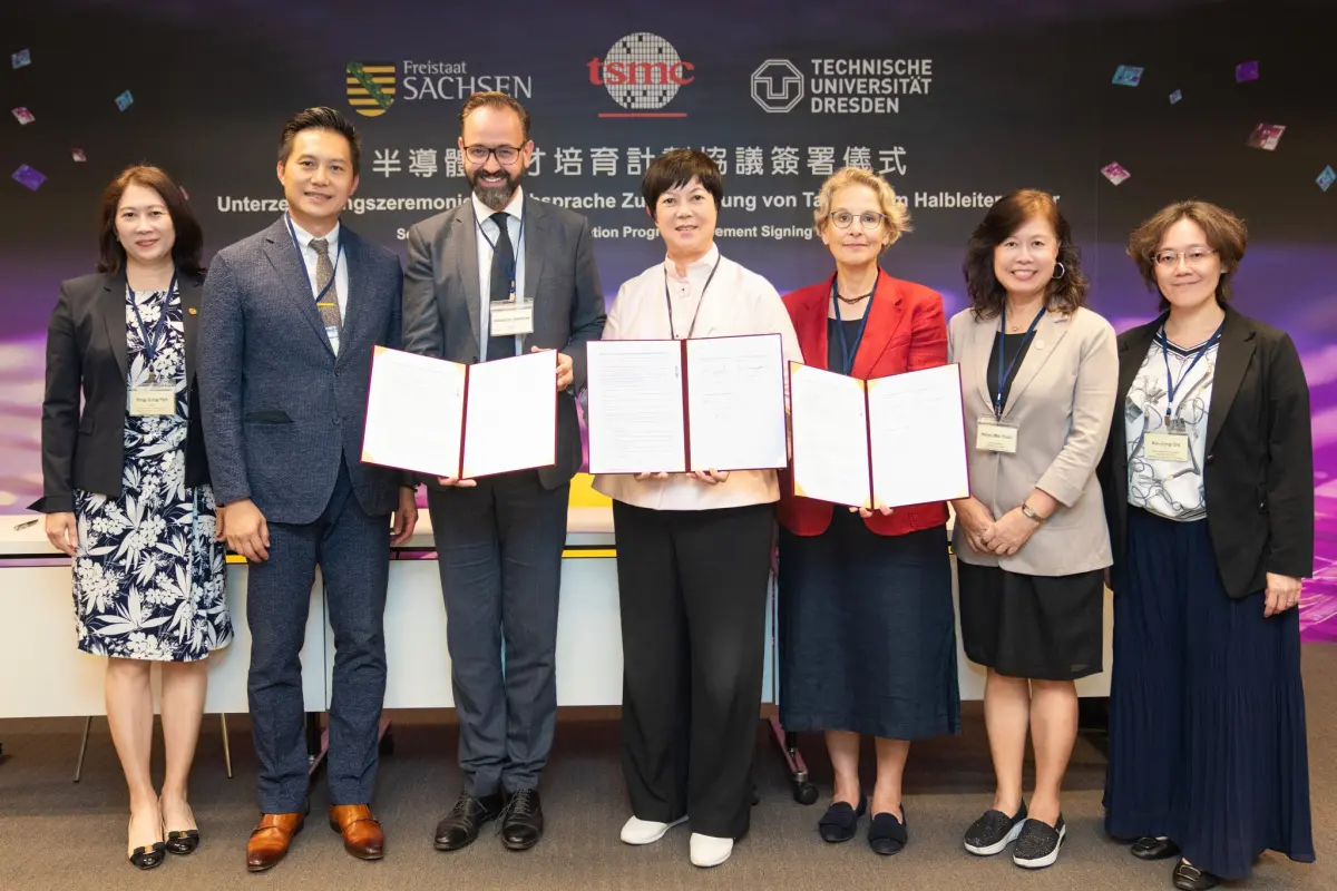▲台積電今（19）日宣布與德國薩克森自由邦與德勒斯登工業大學簽署「半導體人才培育計劃協議」，希望透過交換學生計劃，共同培育未來半導體人才。（圖／台積電提供）