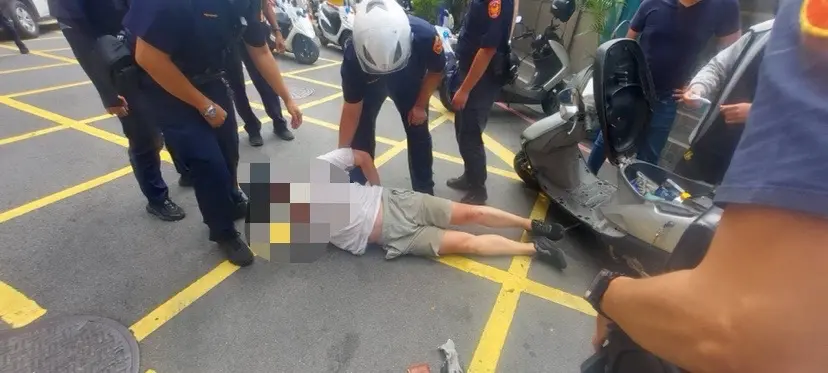 ▲警方獲報後，立刻將梁男逮捕。（圖／翻攝畫面）