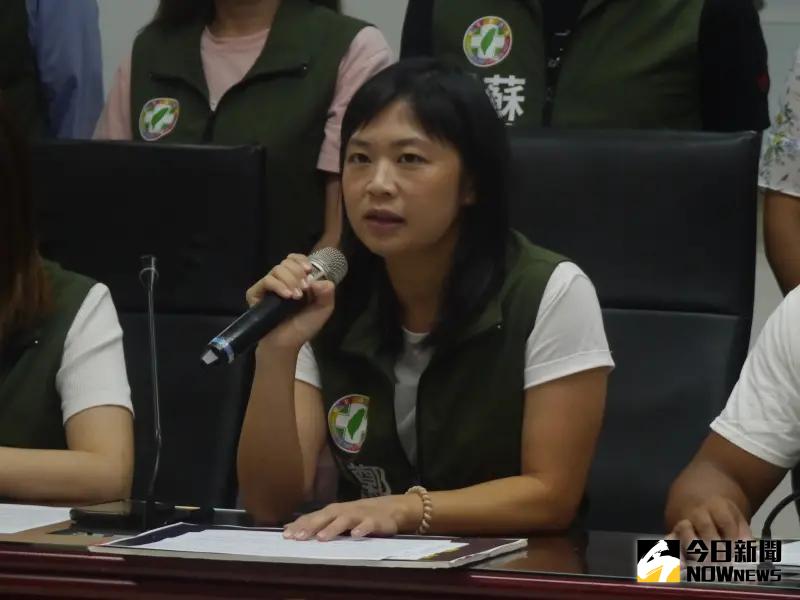 ▲新北市議會民進黨團總召集人鄭宇恩記者會上呼籲侯友宜好好專心市政，到議會做施政報告。（圖 ／記者吳嘉億攝，2023.09.20）