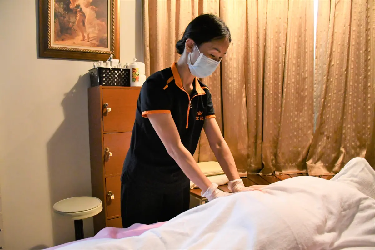 ▲想創業的上班族可能是因為認為工時自由，但實際上自己當老闆後，反而投入更多時間在工作上。（示意圖／雲嘉南分署提供）