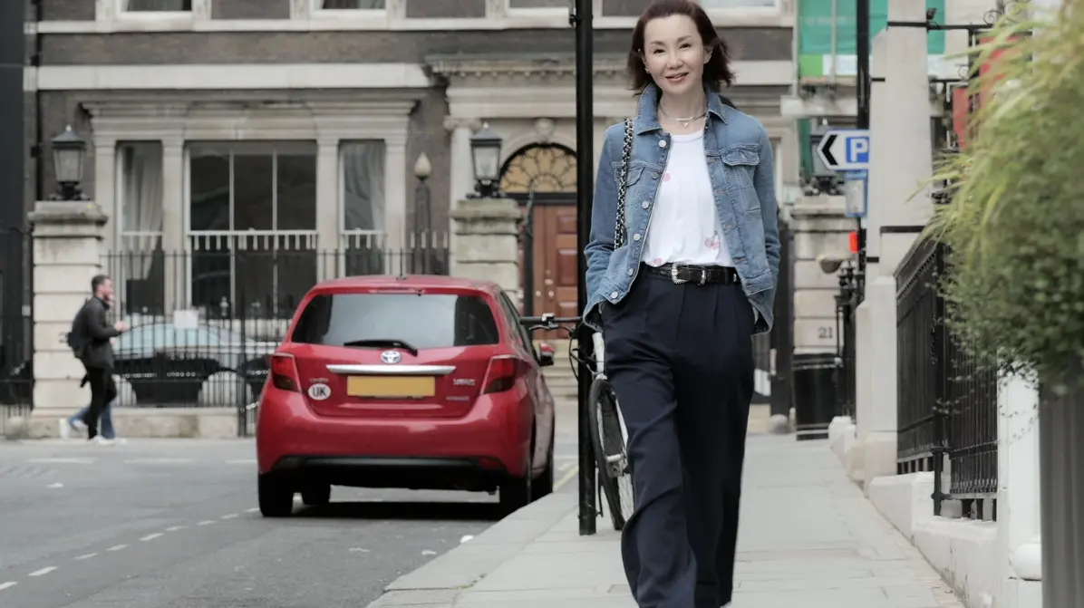 ▲59歲張曼玉復出拍廣告，她也在今天更新抖音帳號，落淚感謝團隊。（圖 / OLAY提供）