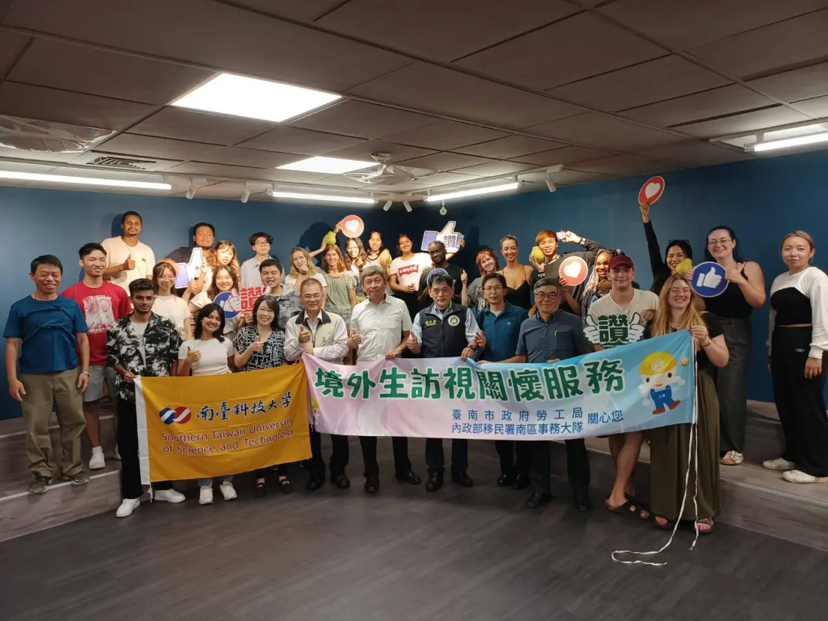▲勞工局結合移民署首創新南向訪視關懷服務，走入大專院校新南向專班及境外生實習企業實施訪視關懷。（圖／台南市勞工局提供）