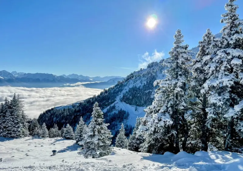 ▲受到氣候變遷全球暖化影響，法國阿爾卑斯山的滑雪勝地桑比鎮（La Sambuy）面臨缺雪困境，小鎮只能無奈宣布滑雪場永久關閉。（圖／翻攝自＠station_la_sambuy的IG）