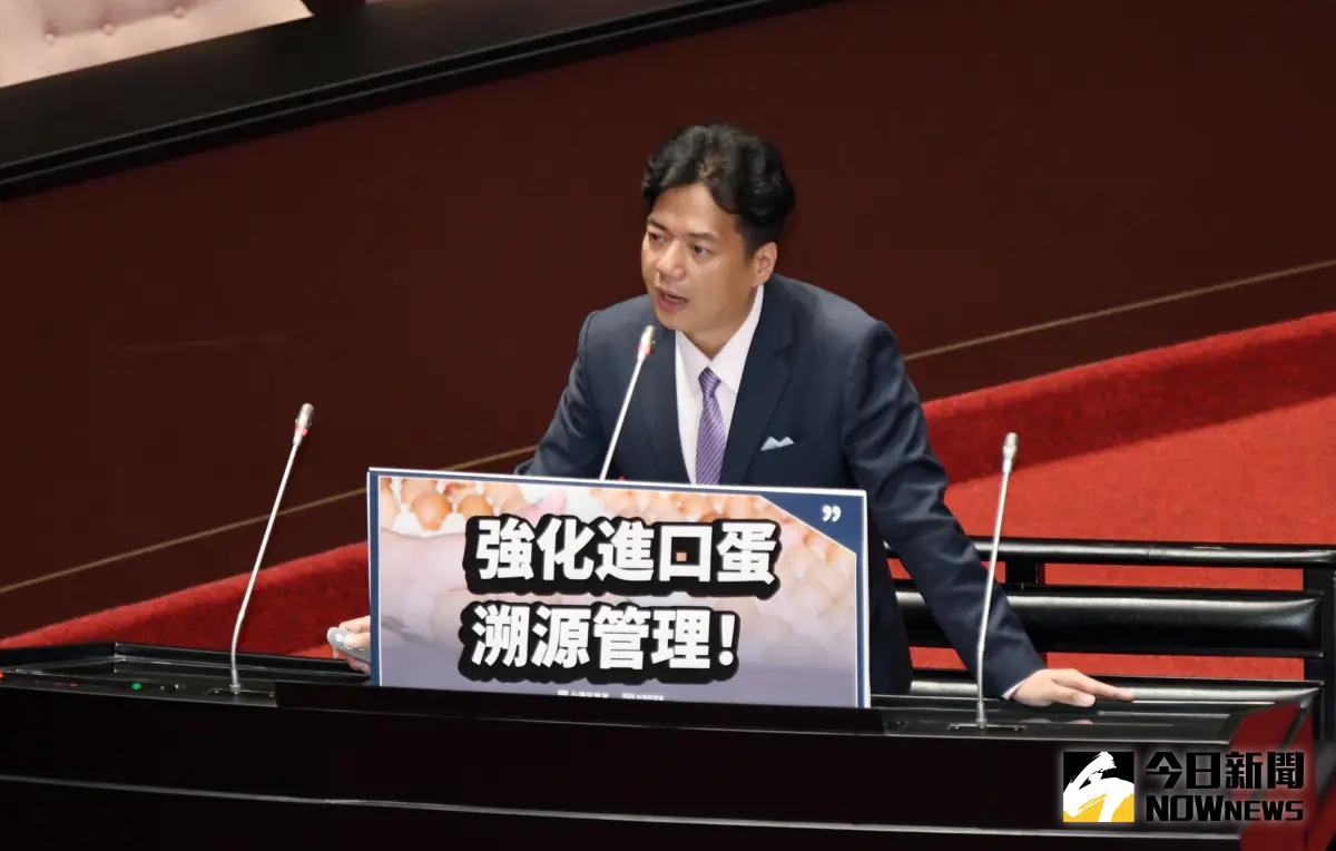 ▲民眾黨立委邱臣遠就雞蛋進口爭議質詢。（圖／記者林調遜攝，2023.09.22）