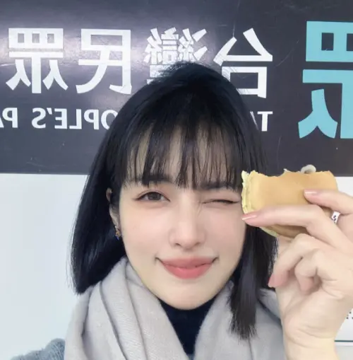 ▲新竹市府發言人徐千晴被譽為「政壇最美發言人」。（圖／翻攝自徐千晴臉書）