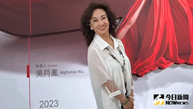 ▲現年76歲曹金鈴擁有凍齡美貌，而且還會主動讓出博愛座，自豪直呼：「我不能坐也很驕傲！」（圖／記者詹鎰睿攝影）